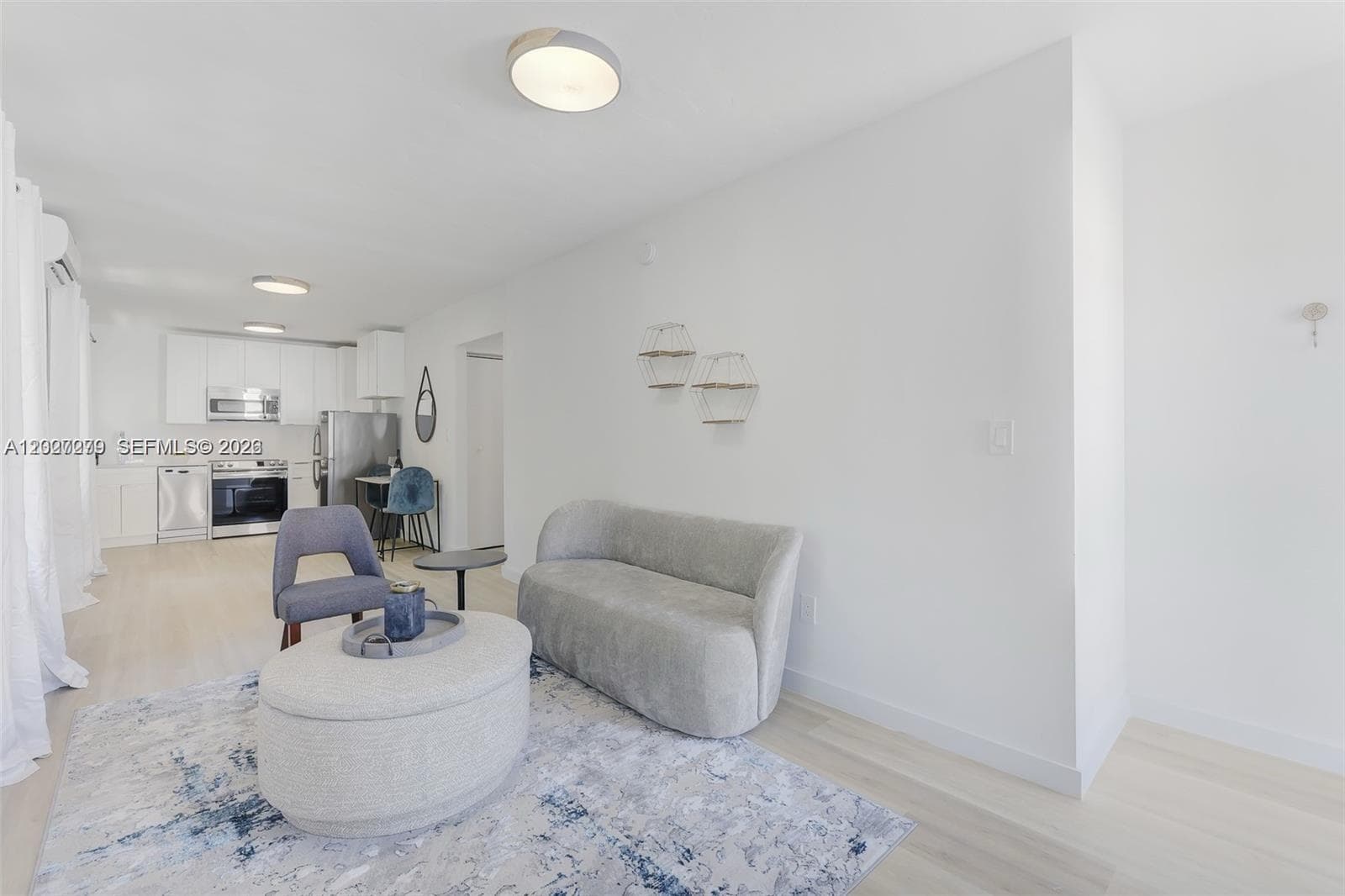 421 75th St # 4, Miami Beach FL 33141 — 8
