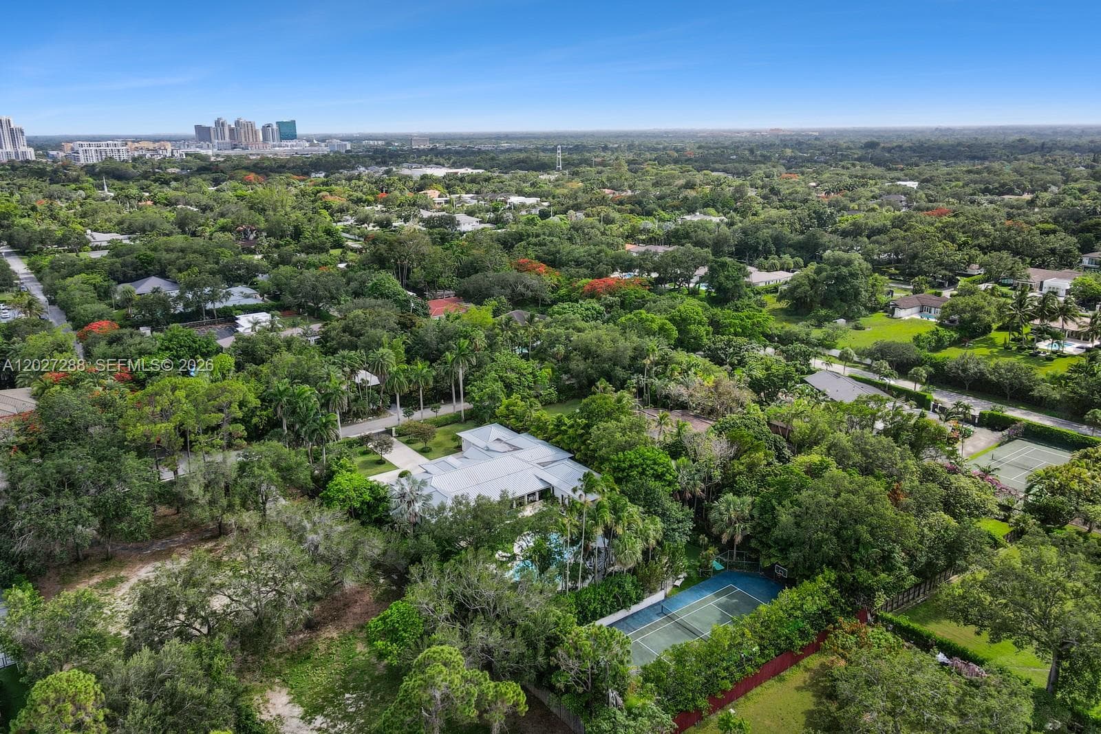 7101 SW 66th St, Miami FL 33143 — 101
