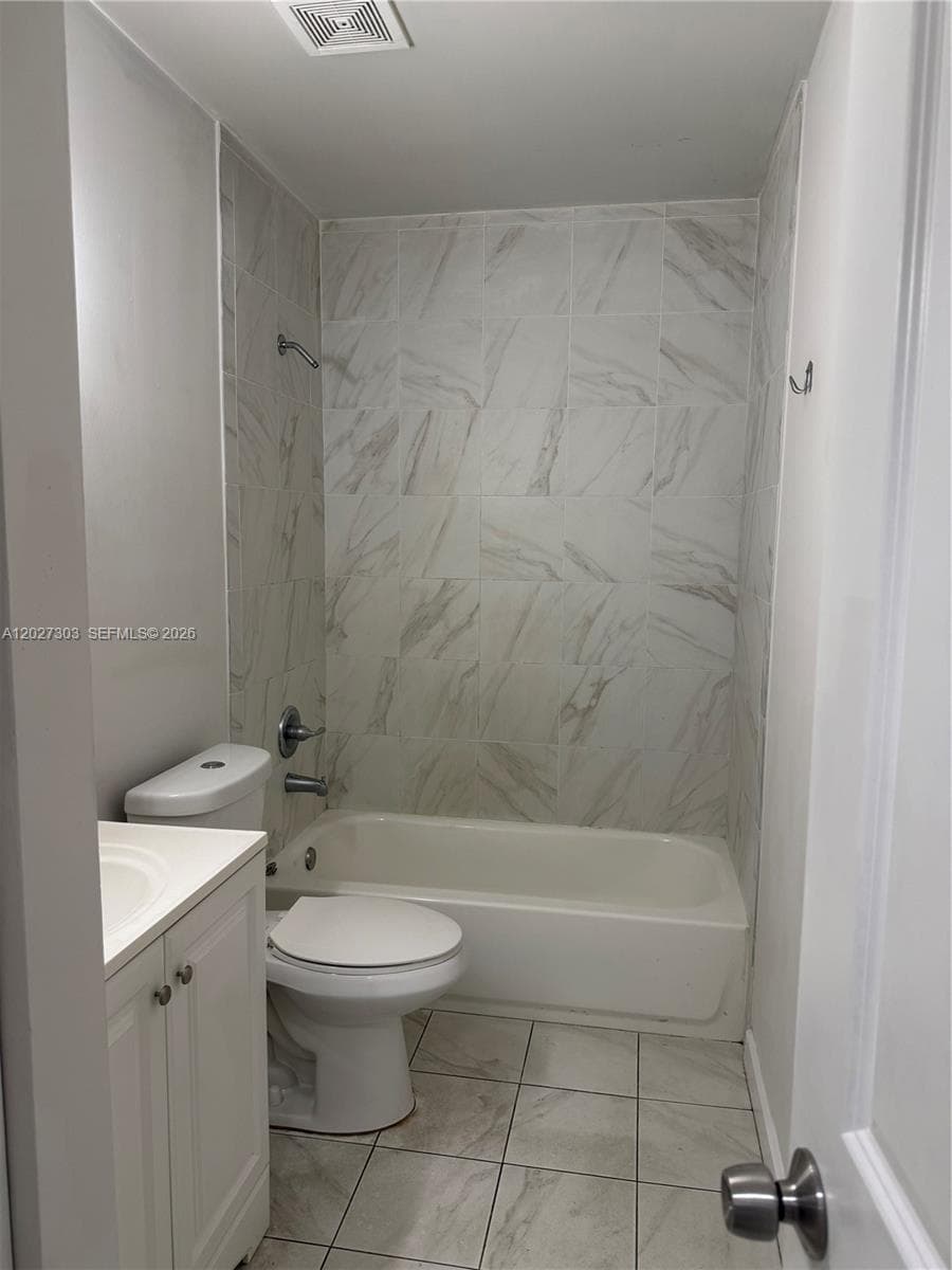 1580 SW 2nd St # 4, Miami FL 33135 — 7