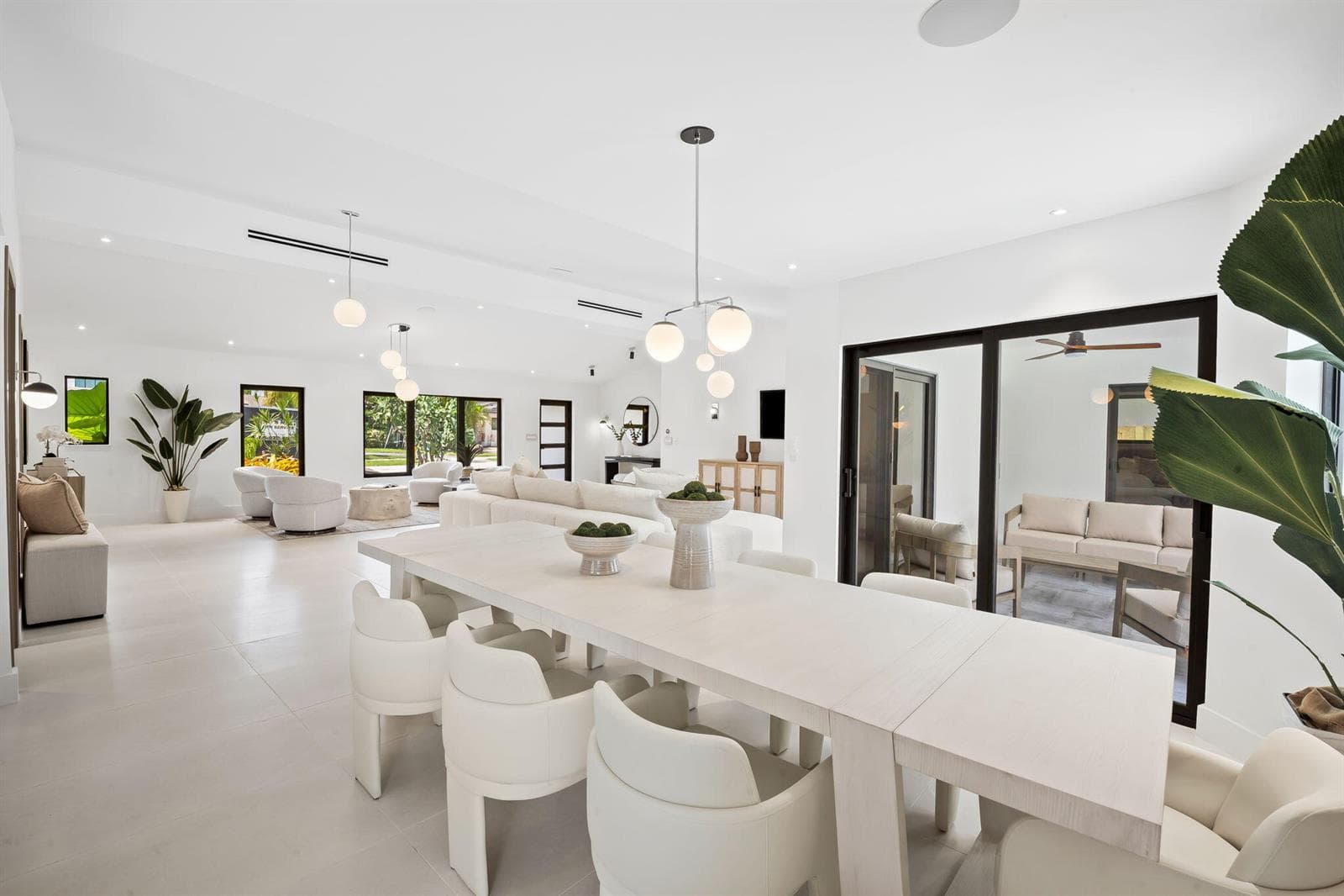 2370 NE 195th Street, Miami FL 33180 — 7