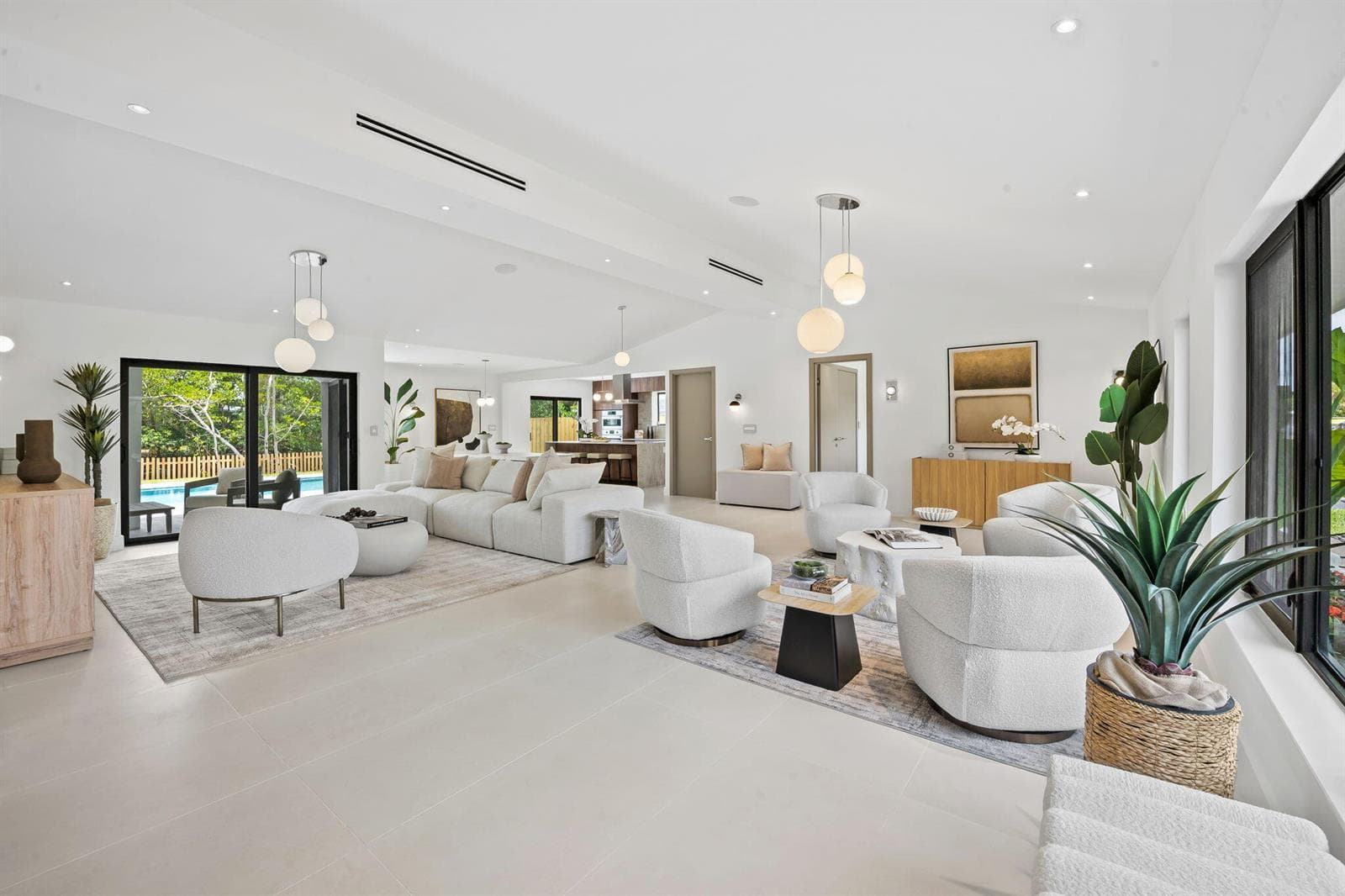 2370 NE 195th Street, Miami FL 33180 — 1