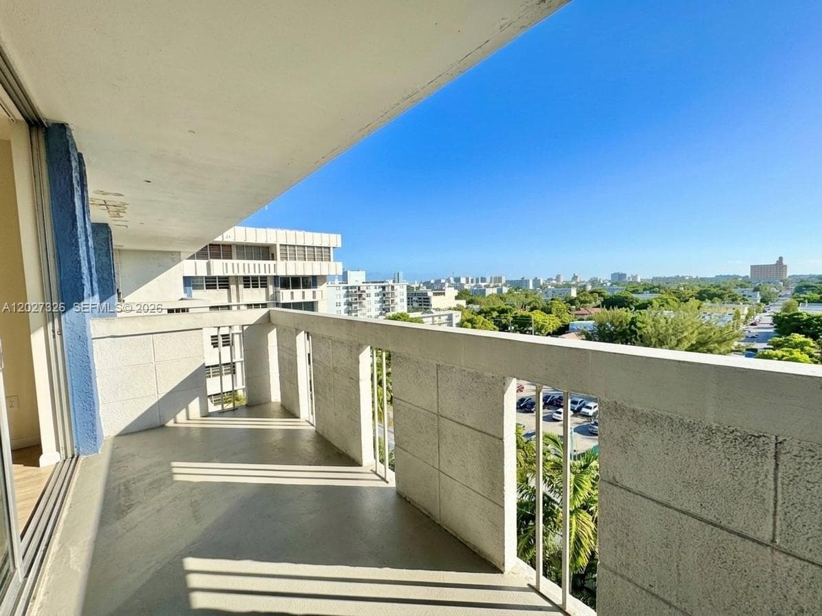 800 West Ave # 924, Miami Beach FL 33139 — 9