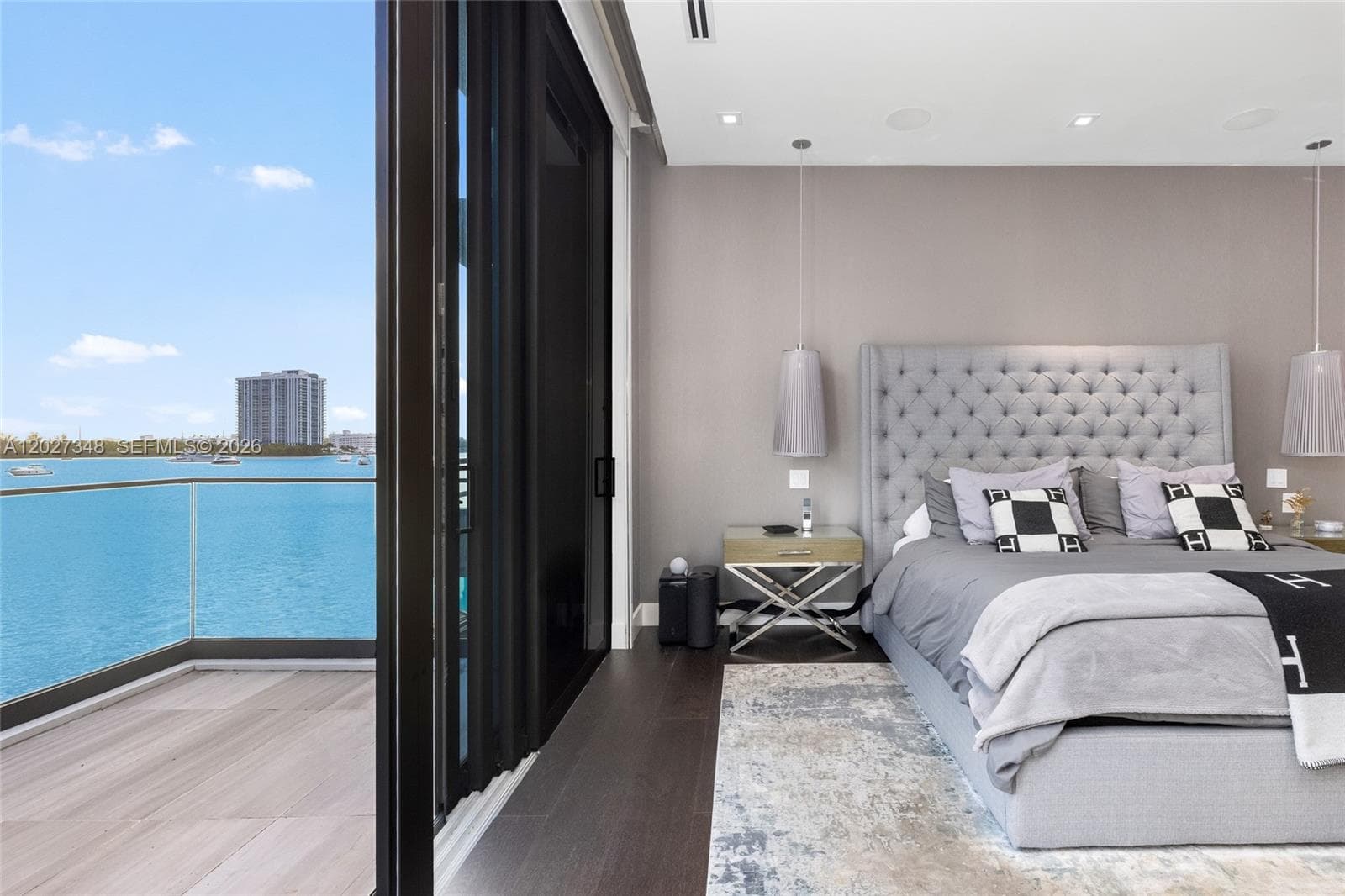 16470 NE 30th Ave, North Miami Beach FL 33160 — 25