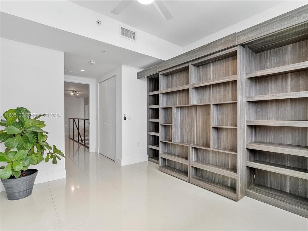 7935 East Drive Unit 1202, North Bay Village FL 33141 — 20