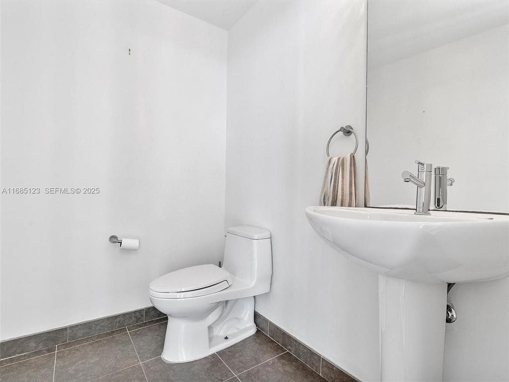 7935 East Drive Unit 1202, North Bay Village FL 33141 — 31