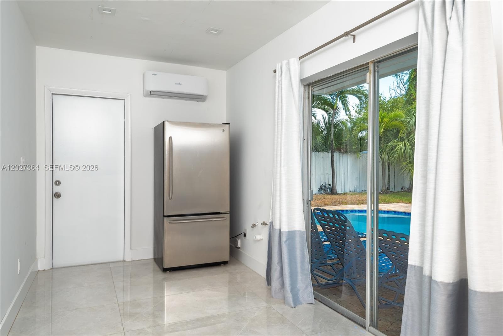 2555 NE 202nd St, Miami FL 33180 — 17