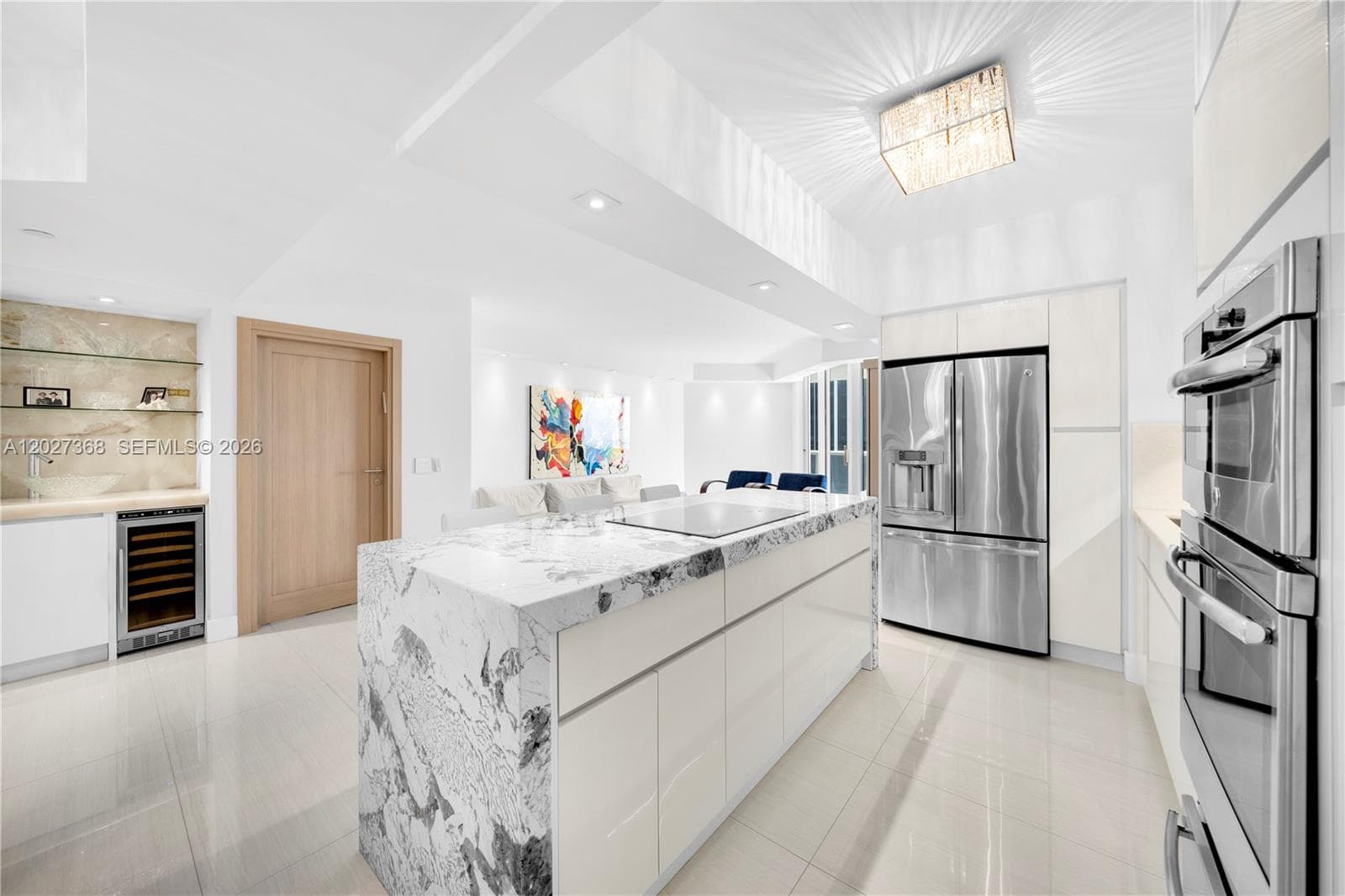 4779 Collins Ave # 908, Miami Beach FL 33140 — 2