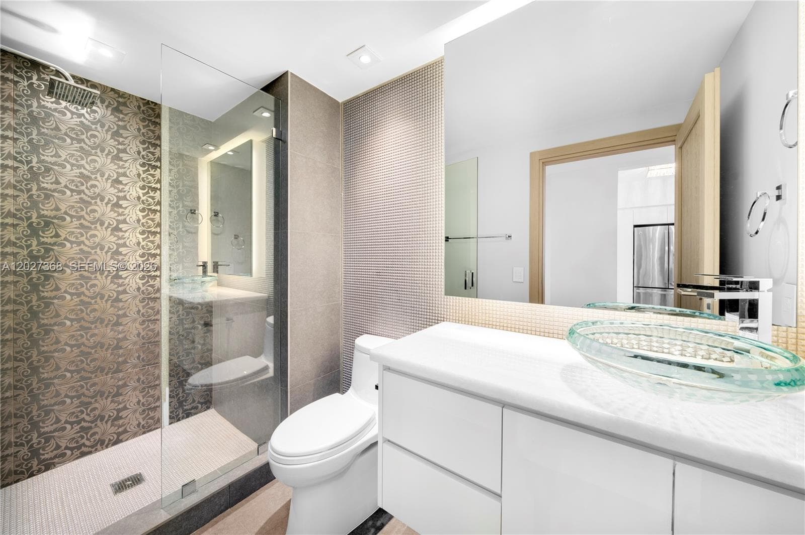 4779 Collins Ave # 908, Miami Beach FL 33140 — 9