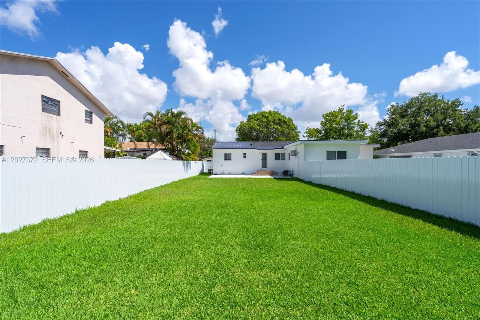 2814 SW 26th St # 2810, Miami FL 33133 — 15