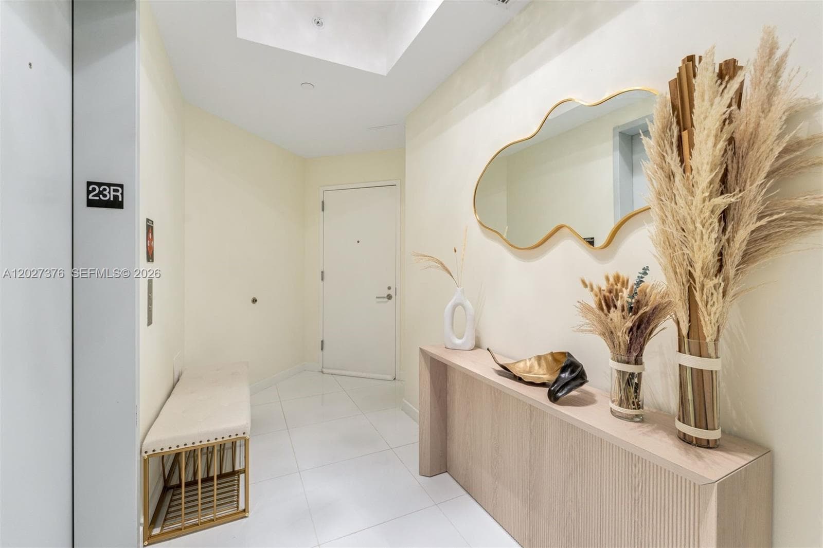 851 NE 1st Ave # 2308, Miami FL 33132 — 2