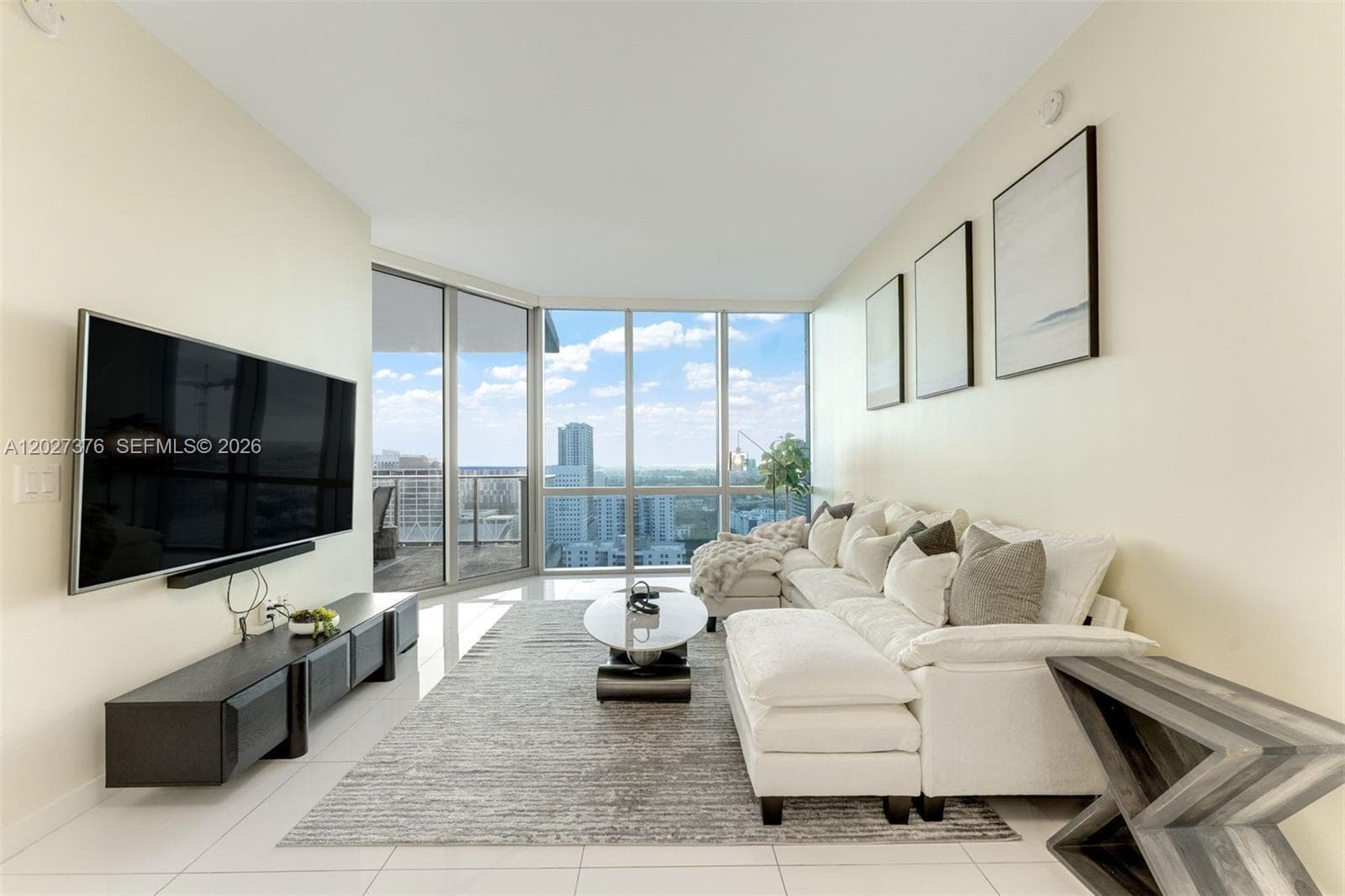 851 NE 1st Ave # 2308, Miami FL 33132 — 6