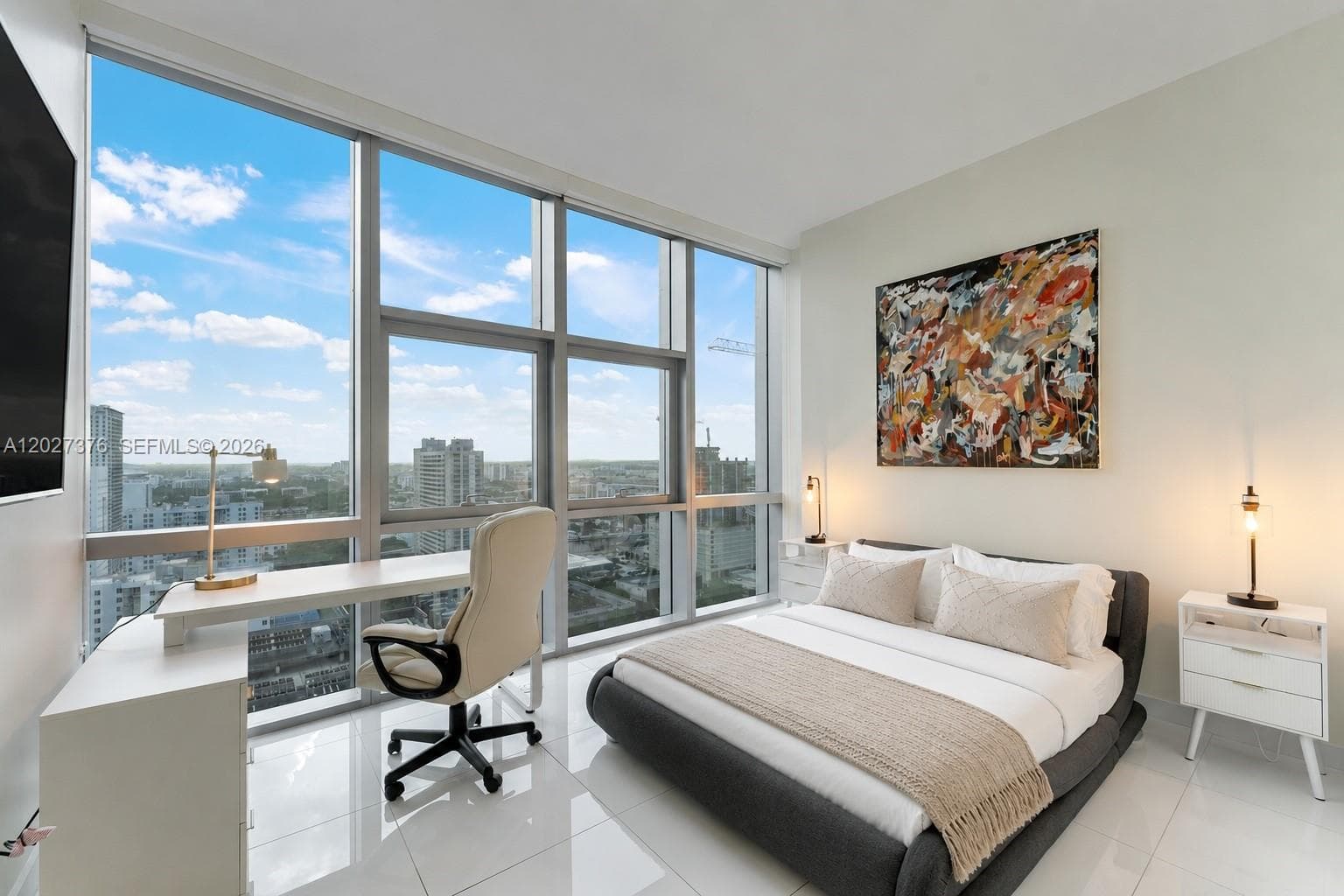 851 NE 1st Ave # 2308, Miami FL 33132 — 16