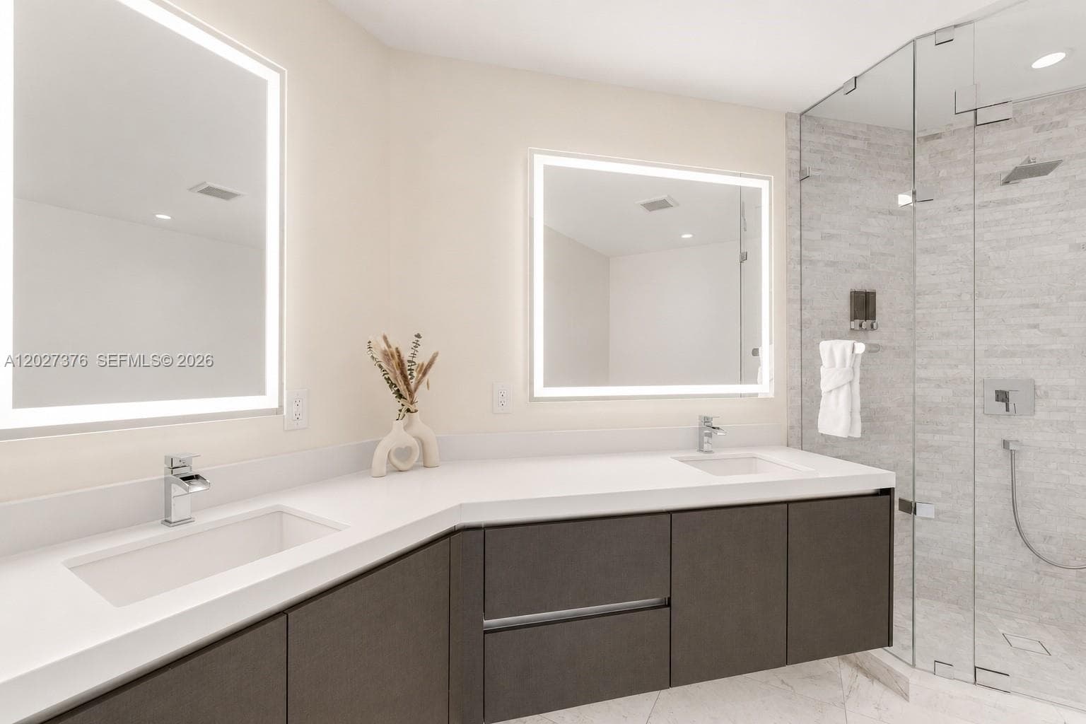 851 NE 1st Ave # 2308, Miami FL 33132 — 12