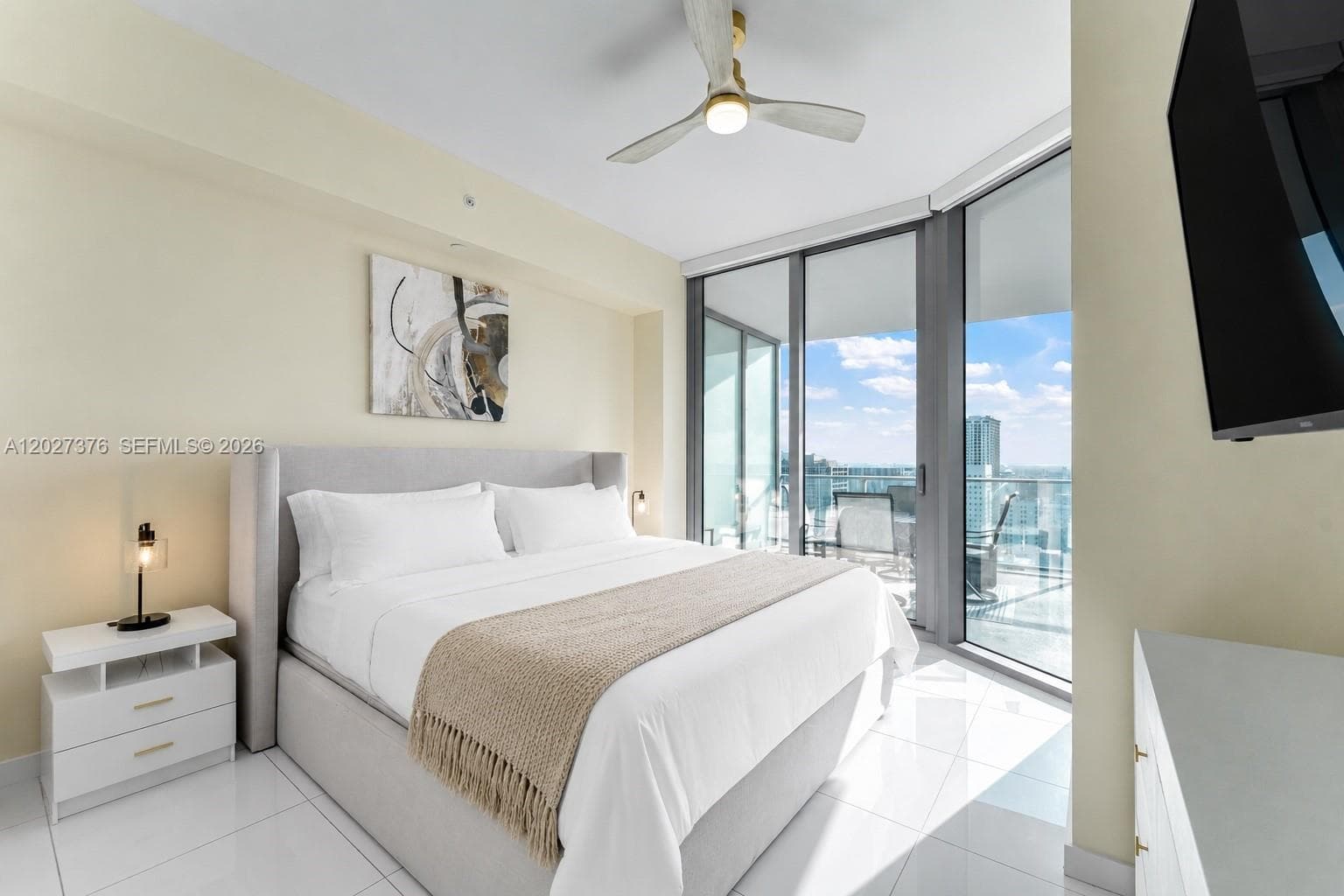 851 NE 1st Ave # 2308, Miami FL 33132 — 9