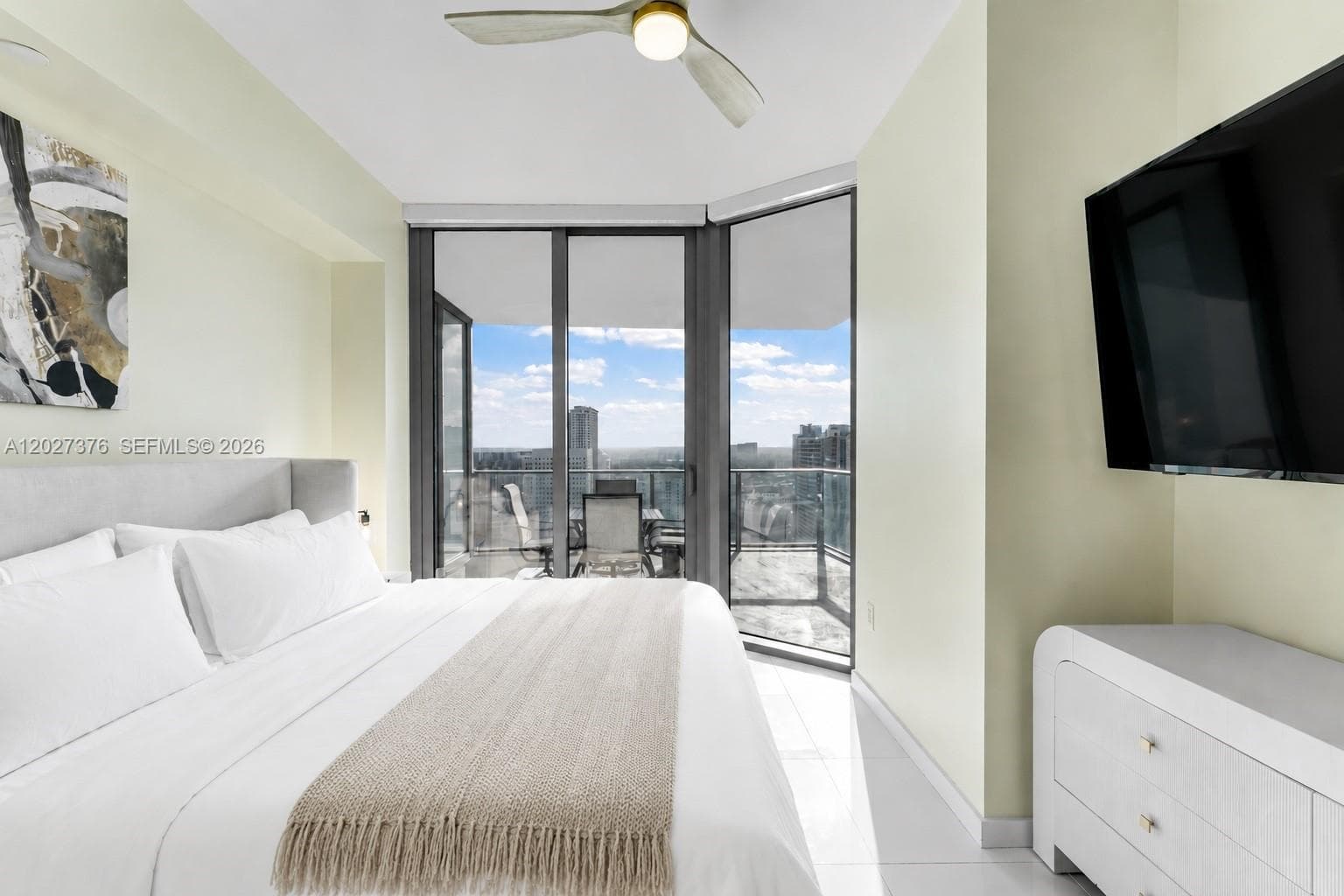 851 NE 1st Ave # 2308, Miami FL 33132 — 10