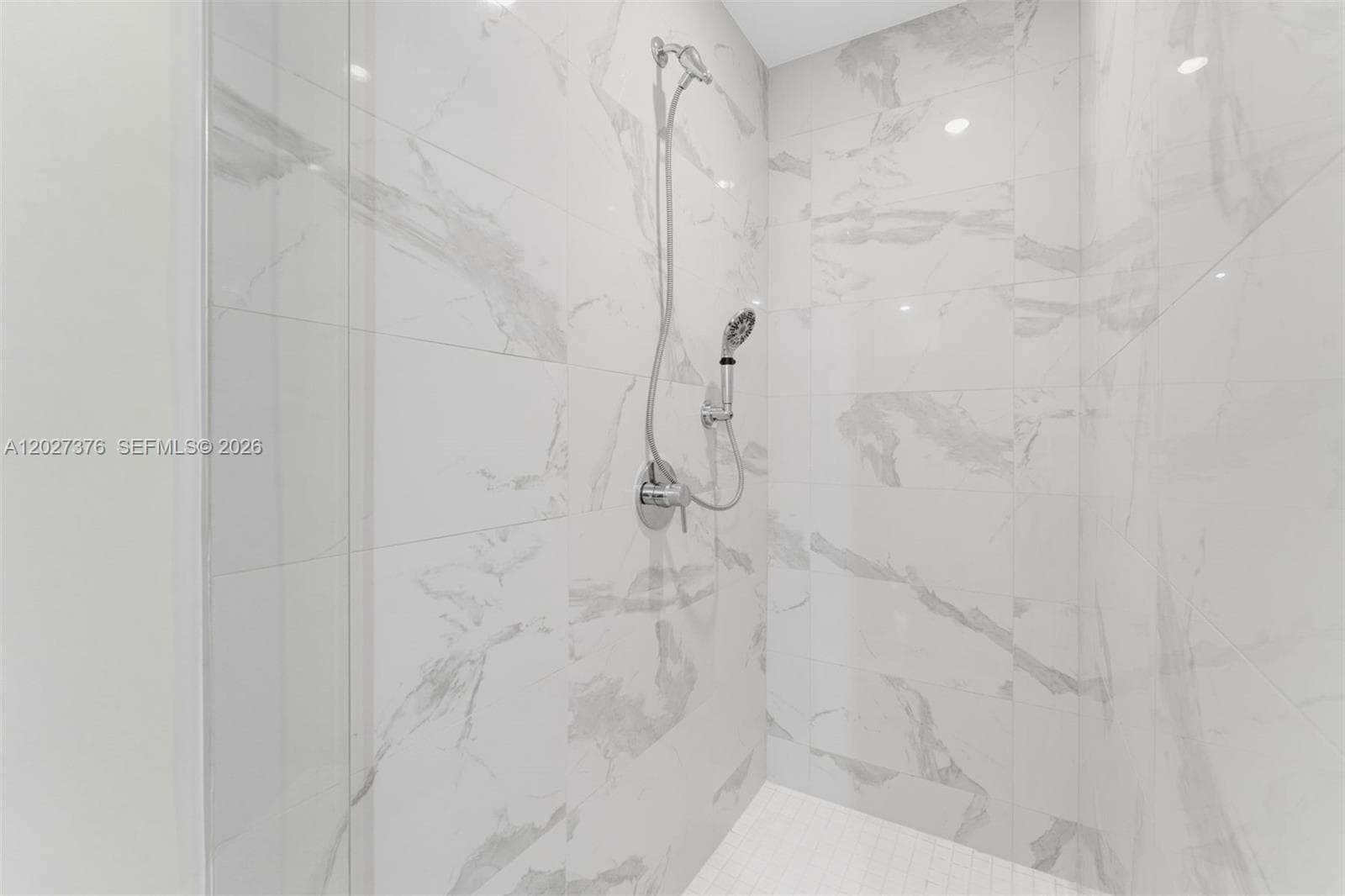 851 NE 1st Ave # 2308, Miami FL 33132 — 18