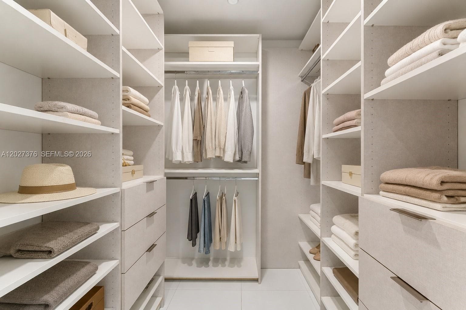 851 NE 1st Ave # 2308, Miami FL 33132 — 11