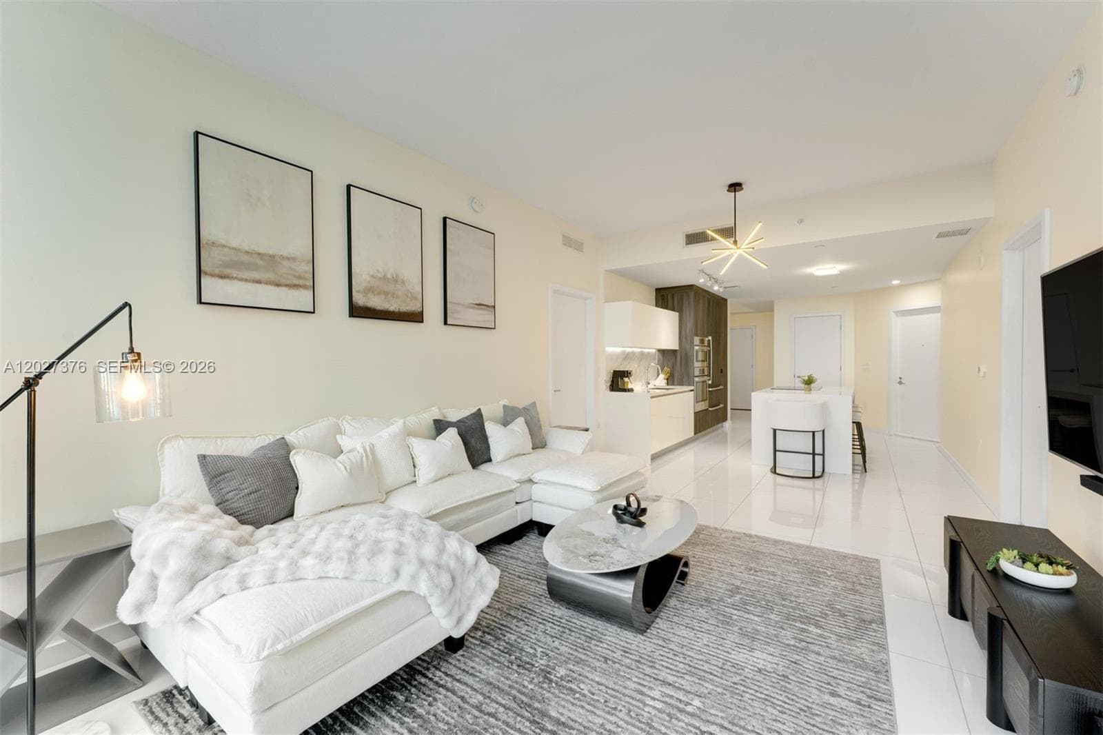 851 NE 1st Ave # 2308, Miami FL 33132 — 8