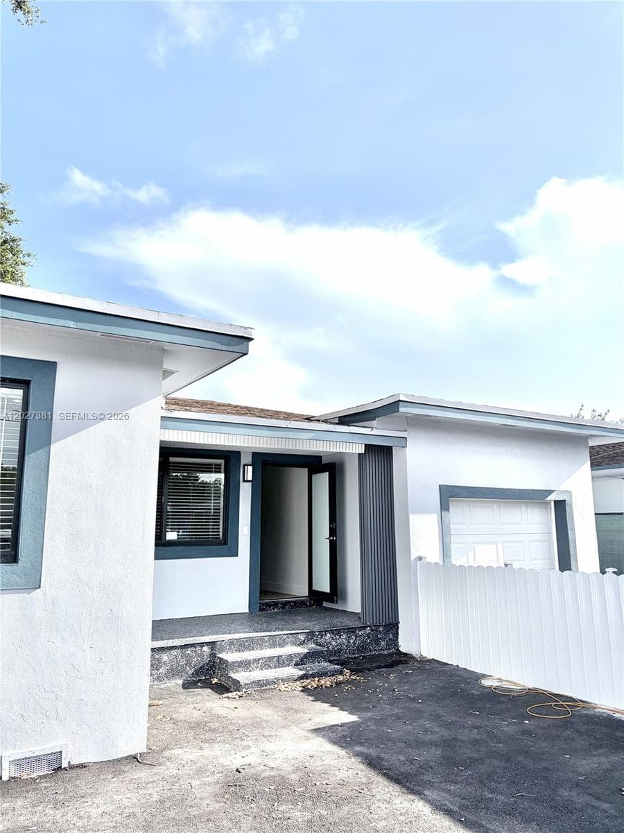 2956 NW 47th St, Miami FL 33142 — 1