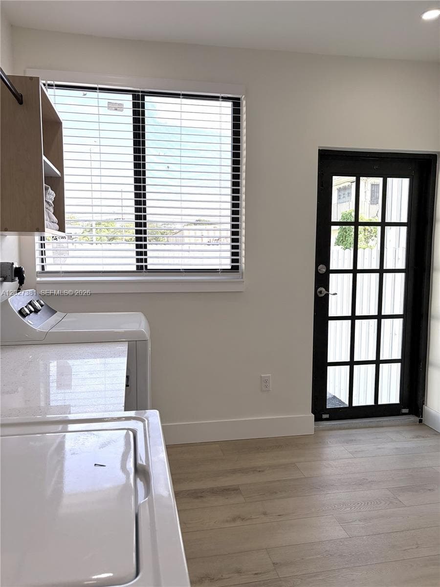 2956 NW 47th St, Miami FL 33142 — 33