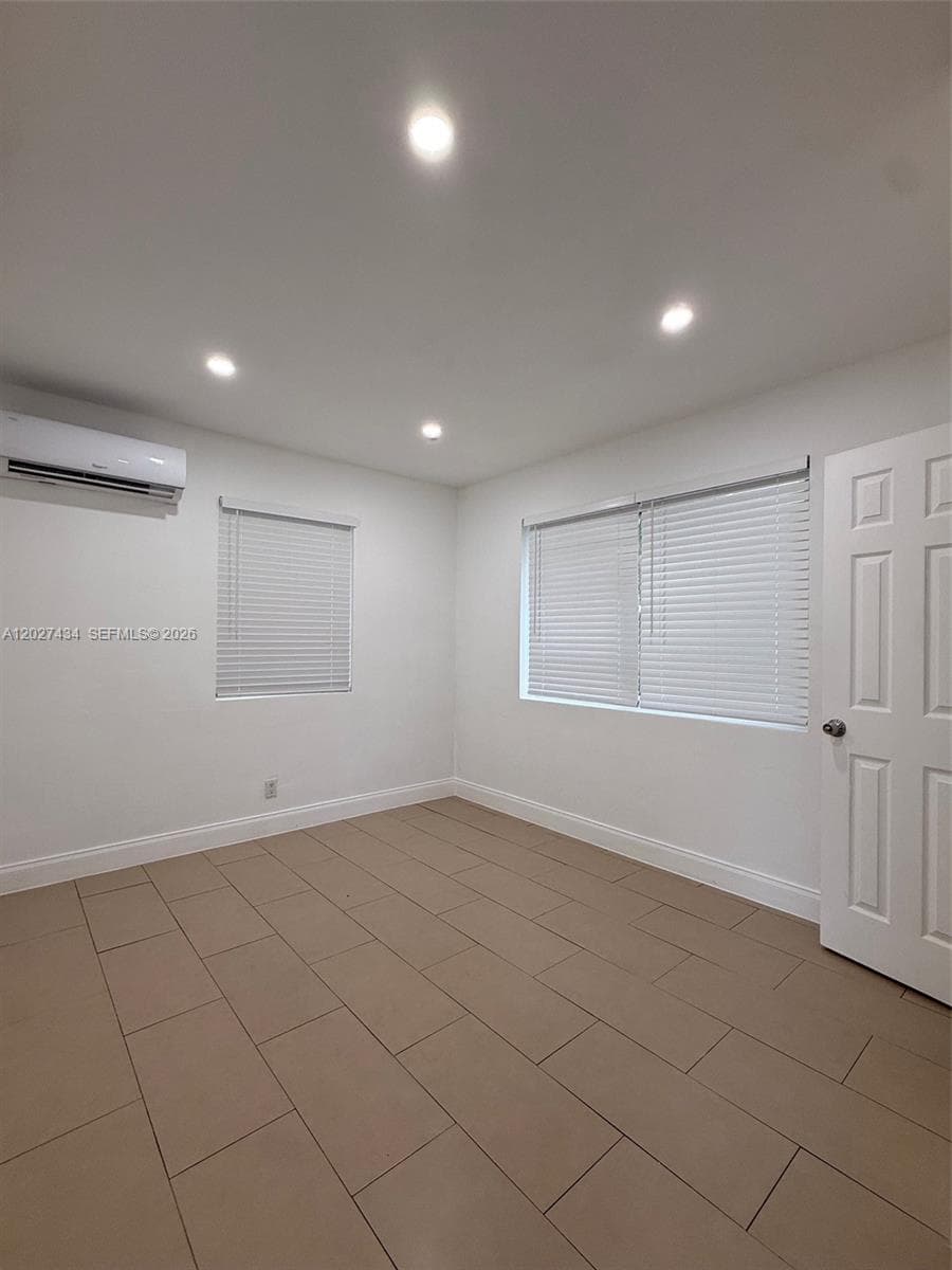 6723 NE Miami Pl # 4, Miami FL 33138 — 18