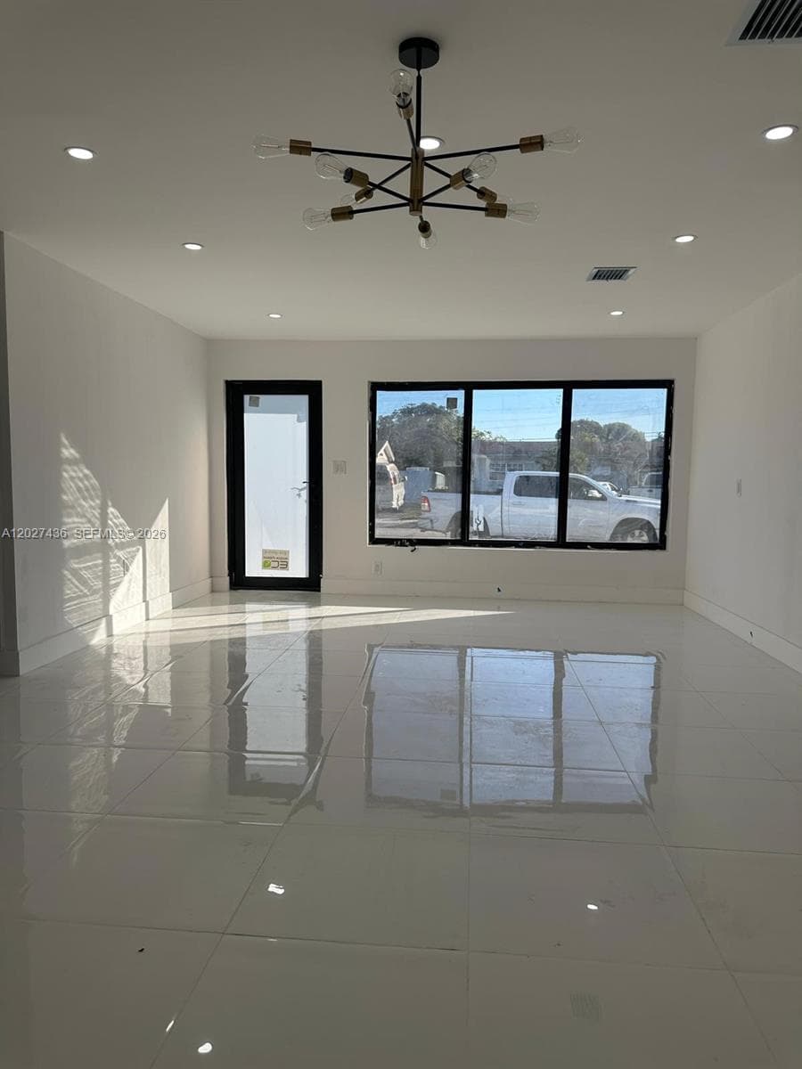2041 NW 190th Ter, Miami Gardens FL 33056 — 5