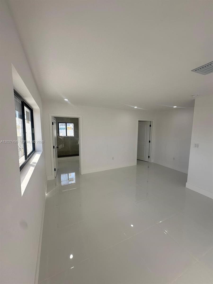 2041 NW 190th Ter, Miami Gardens FL 33056 — 8