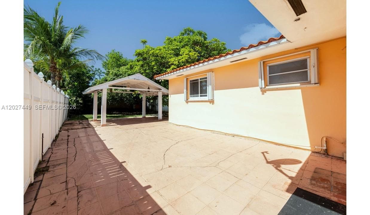 3062 SW 14th St, Miami FL 33145 — 23