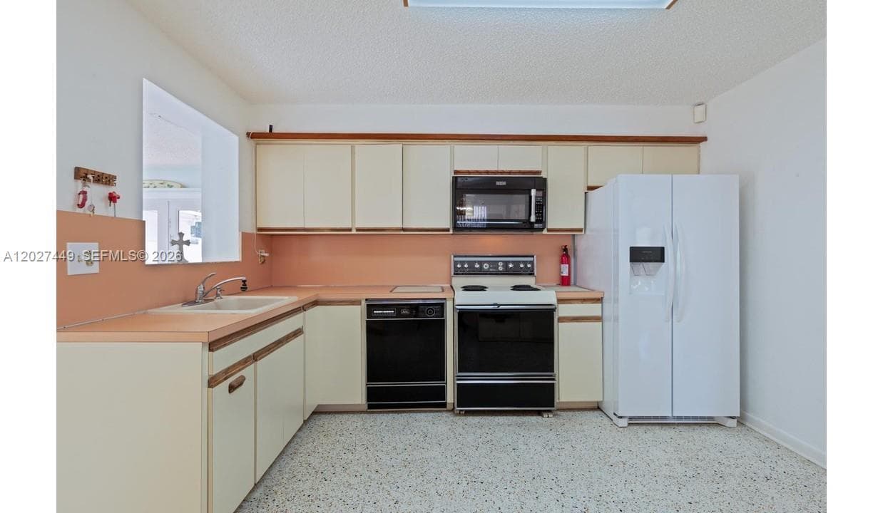 3062 SW 14th St, Miami FL 33145 — 9