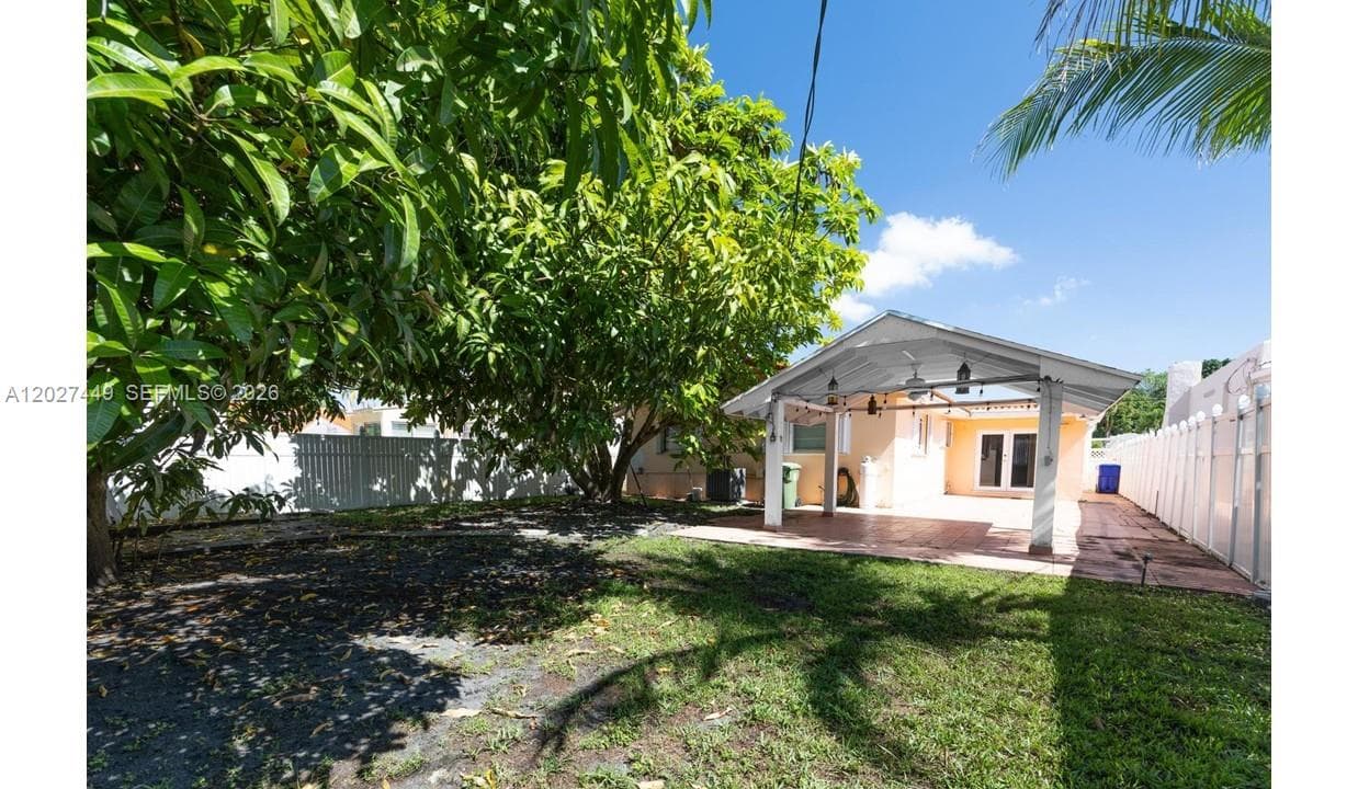 3062 SW 14th St, Miami FL 33145 — 25