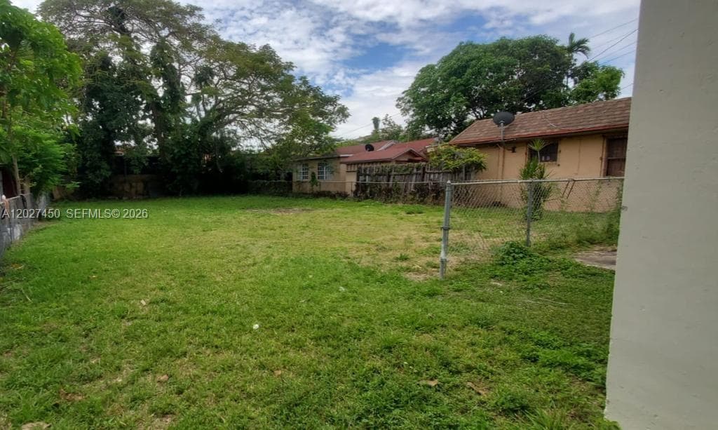 1032 SW 10th St, Miami FL 33130 — 8
