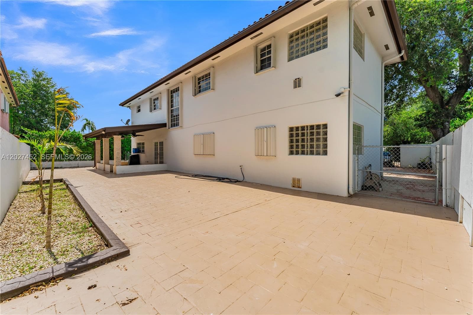 6284 SW 26th St, Miami FL 33155 — 67