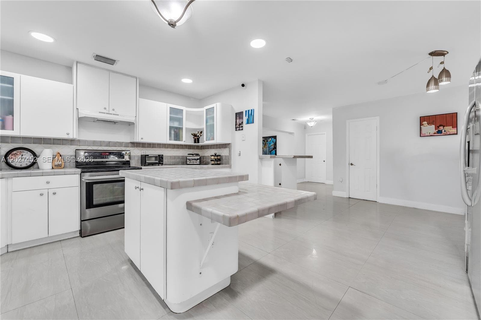 6284 SW 26th St, Miami FL 33155 — 32