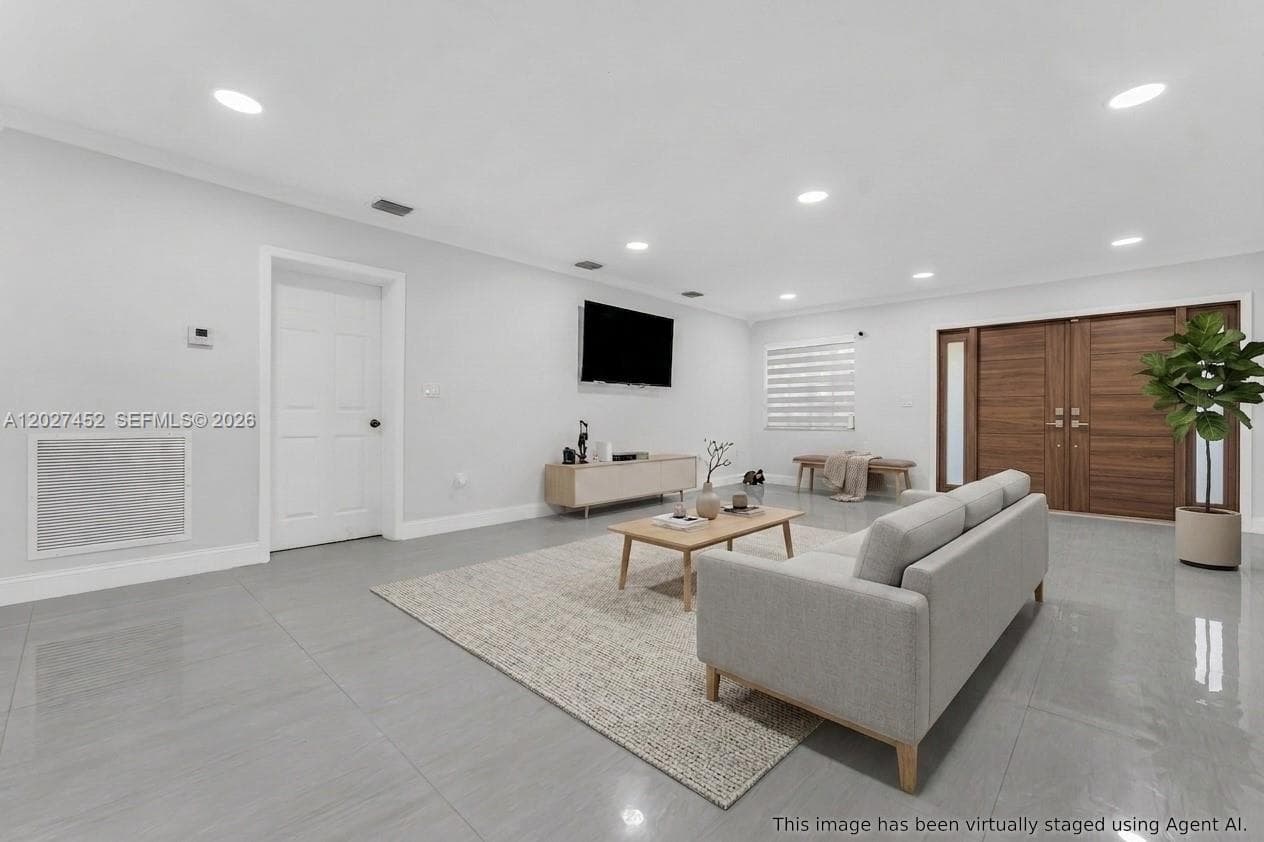 6284 SW 26th St, Miami FL 33155 — 9