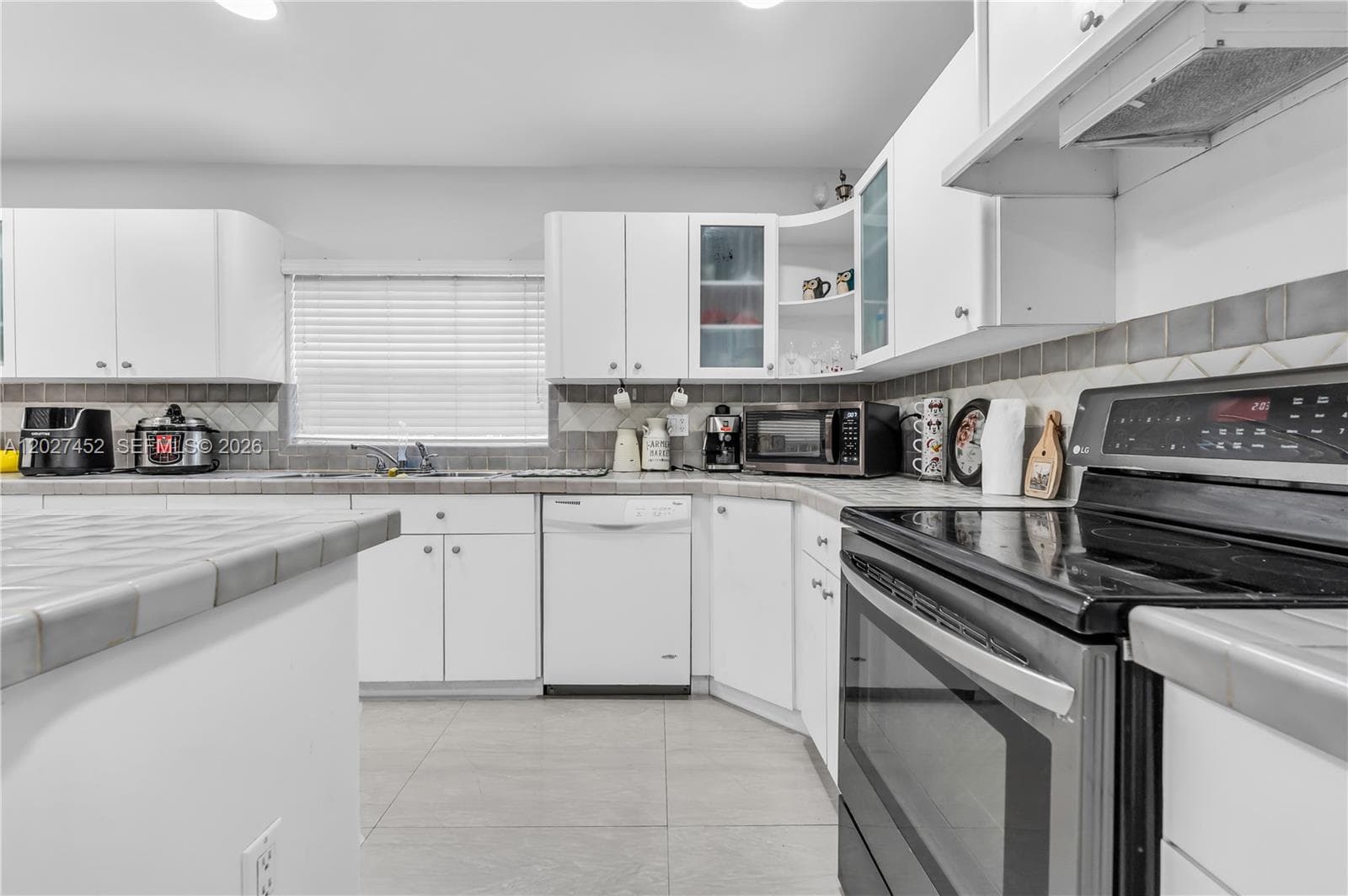 6284 SW 26th St, Miami FL 33155 — 15