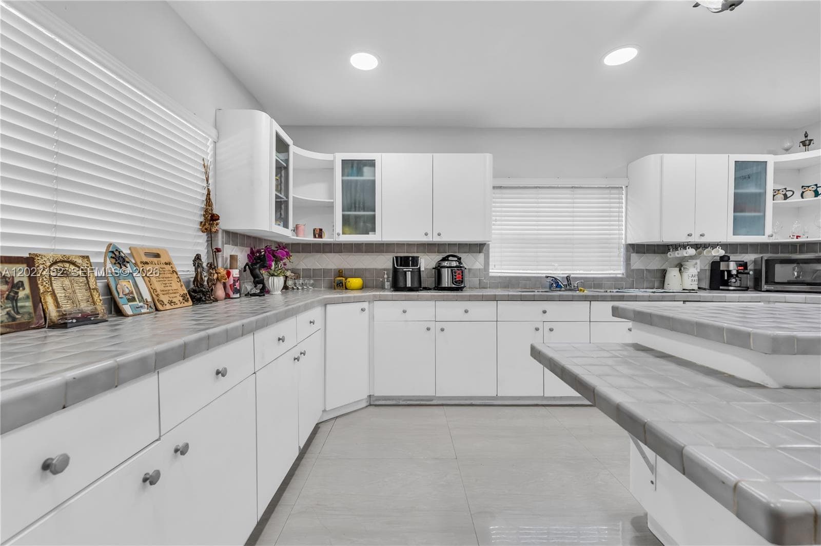 6284 SW 26th St, Miami FL 33155 — 19
