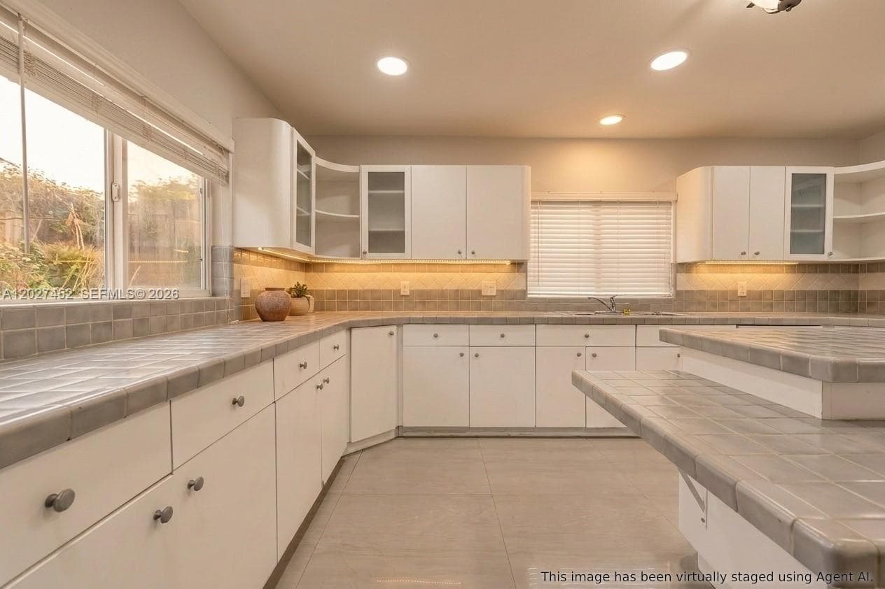 6284 SW 26th St, Miami FL 33155 — 31