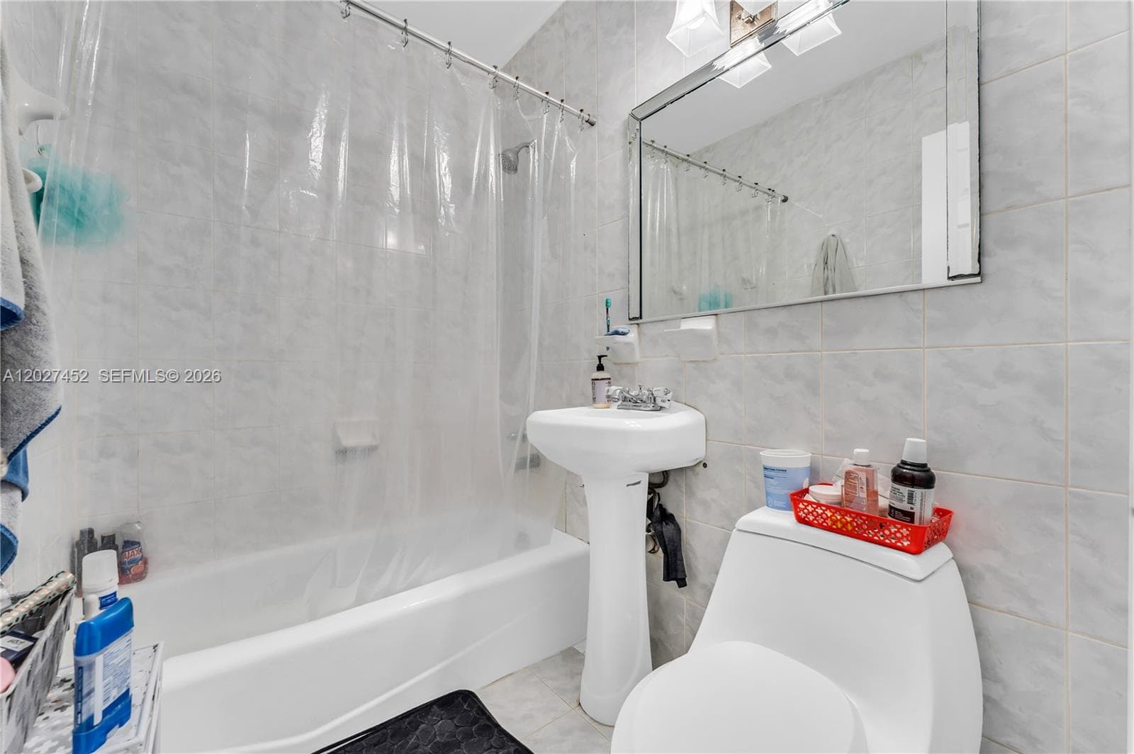 6284 SW 26th St, Miami FL 33155 — 60