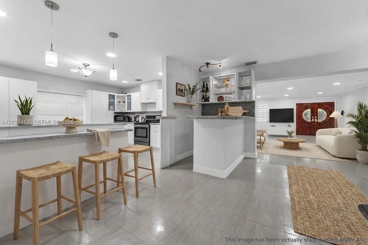 6284 SW 26th St, Miami FL 33155 — 25