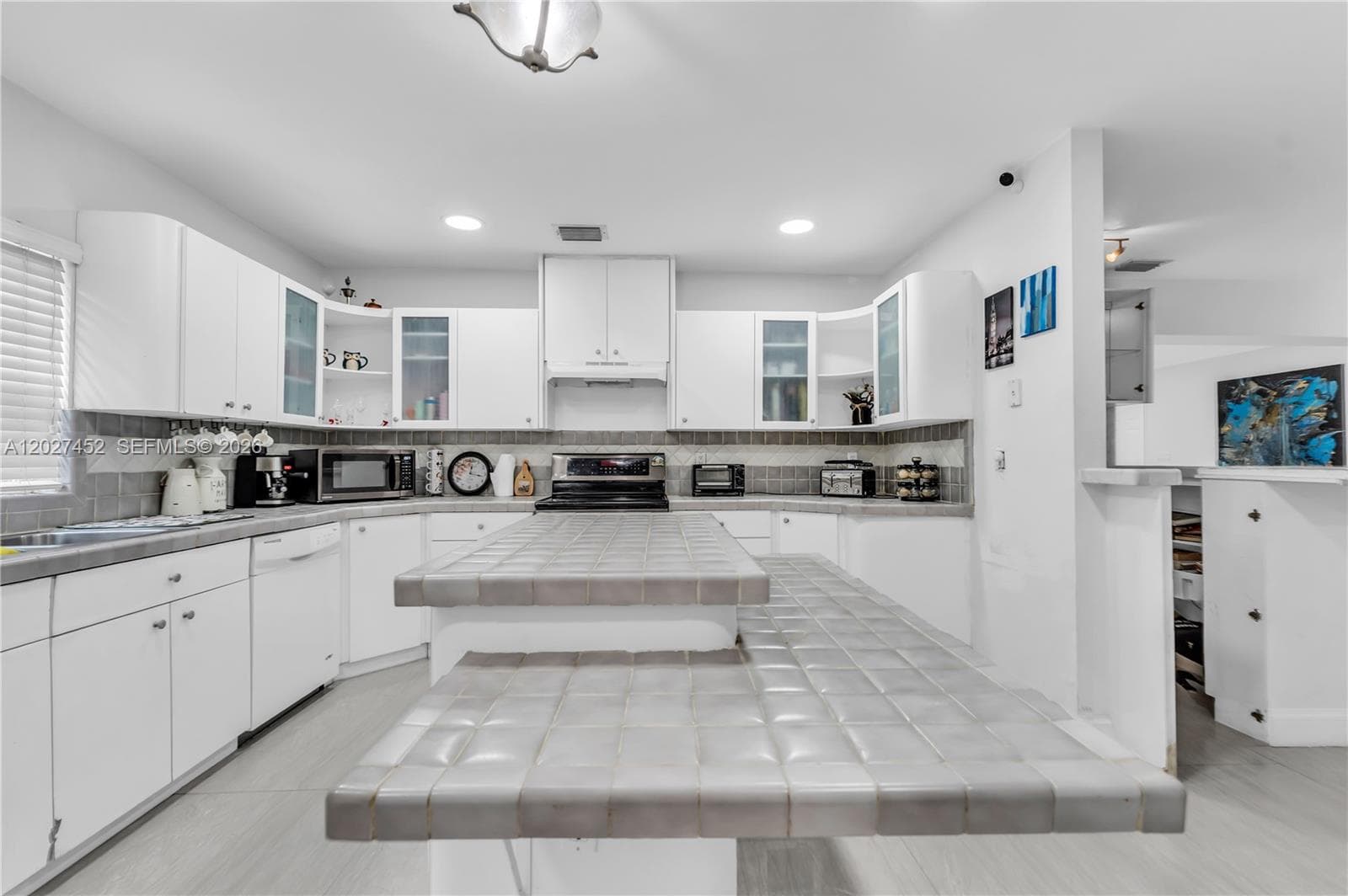 6284 SW 26th St, Miami FL 33155 — 21