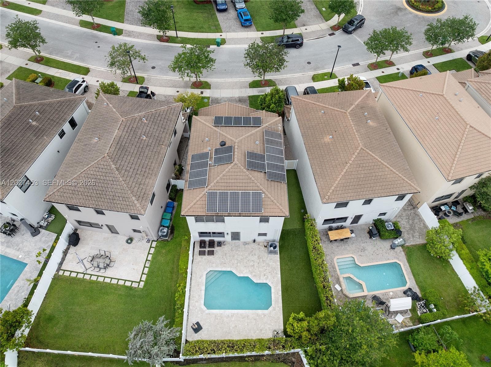 918 NE 191st St, Miami FL 33179 — 38