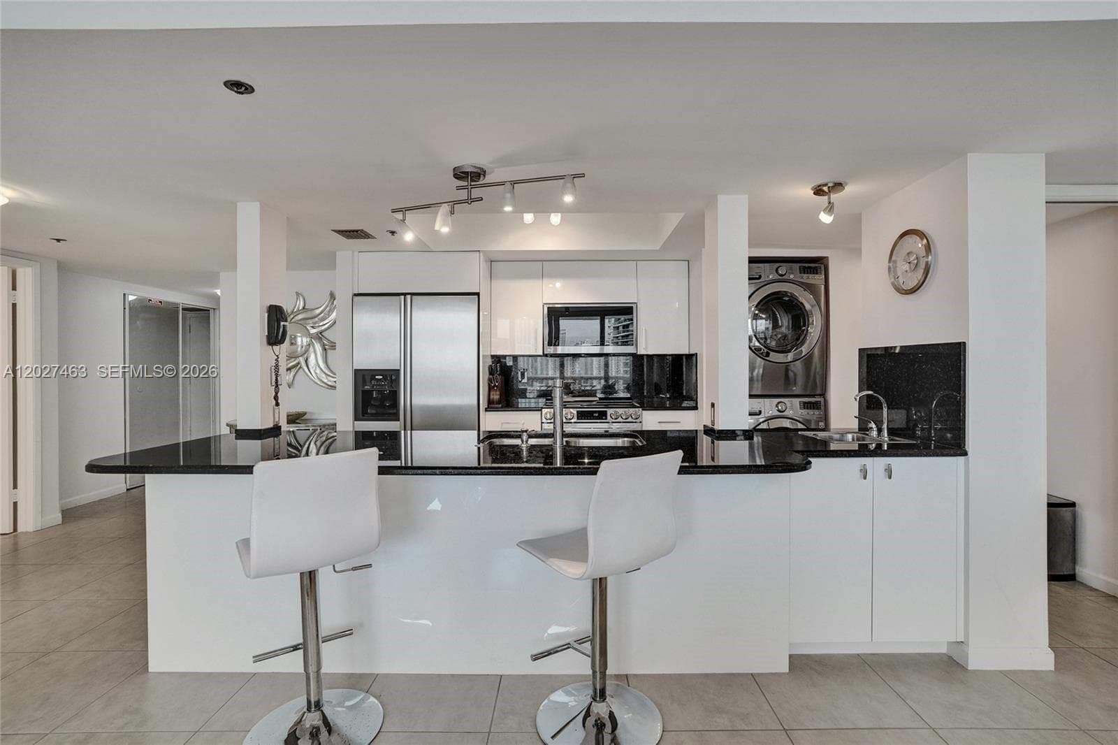1717 N Bayshore Dr # 2440, Miami FL 33132 — 7