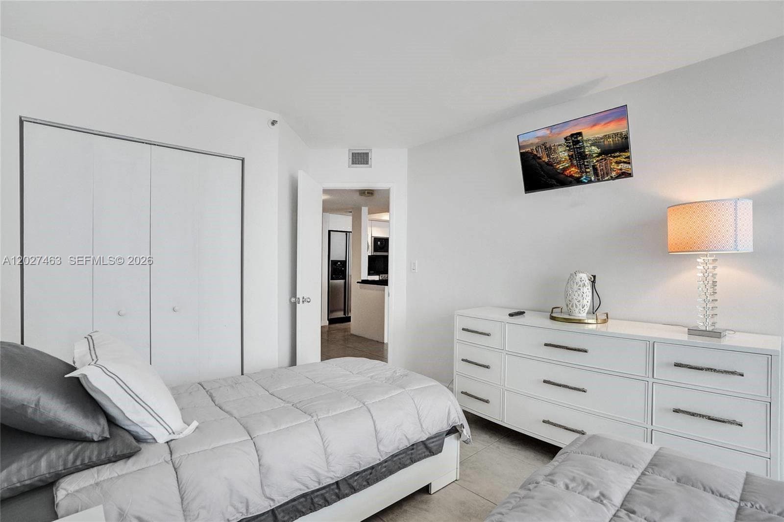 1717 N Bayshore Dr # 2440, Miami FL 33132 — 10