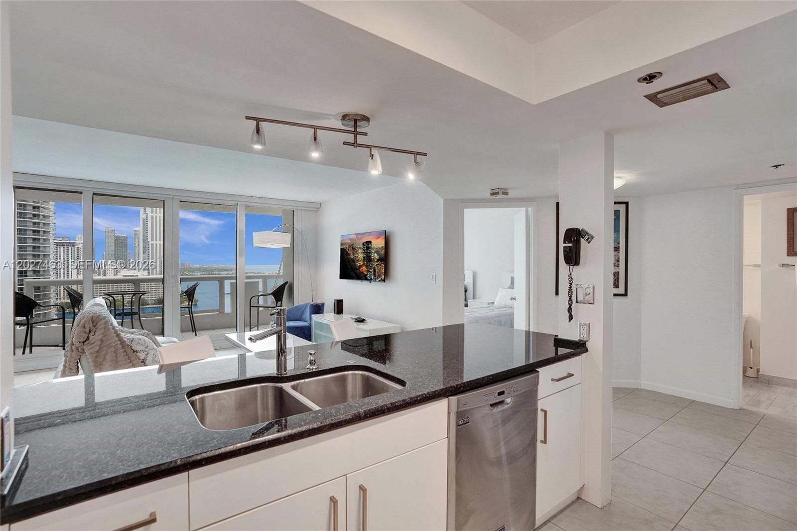 1717 N Bayshore Dr # 2440, Miami FL 33132 — 4