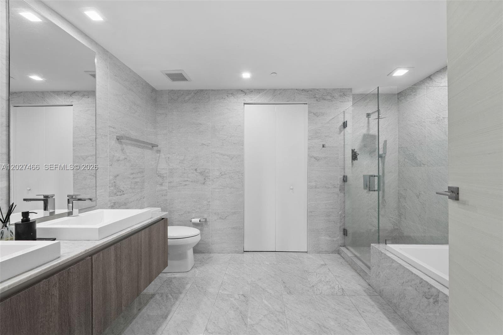 801 S Miami Ave # 2901, Miami FL 33130 — 12