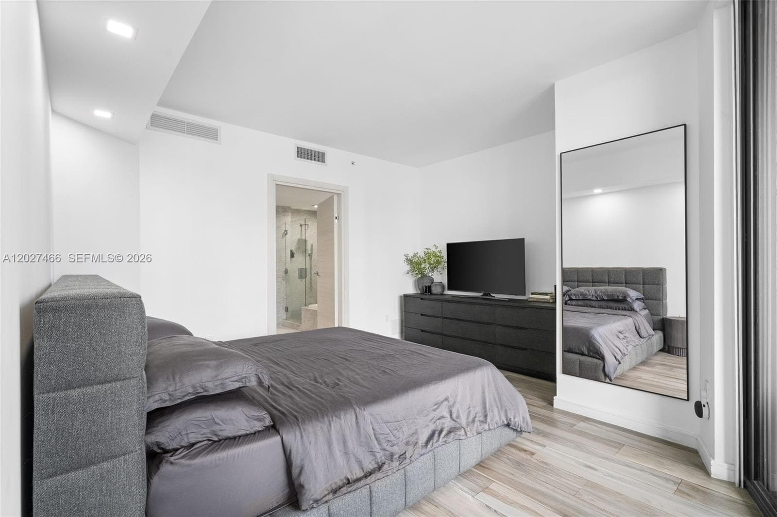 801 S Miami Ave # 2901, Miami FL 33130 — 7