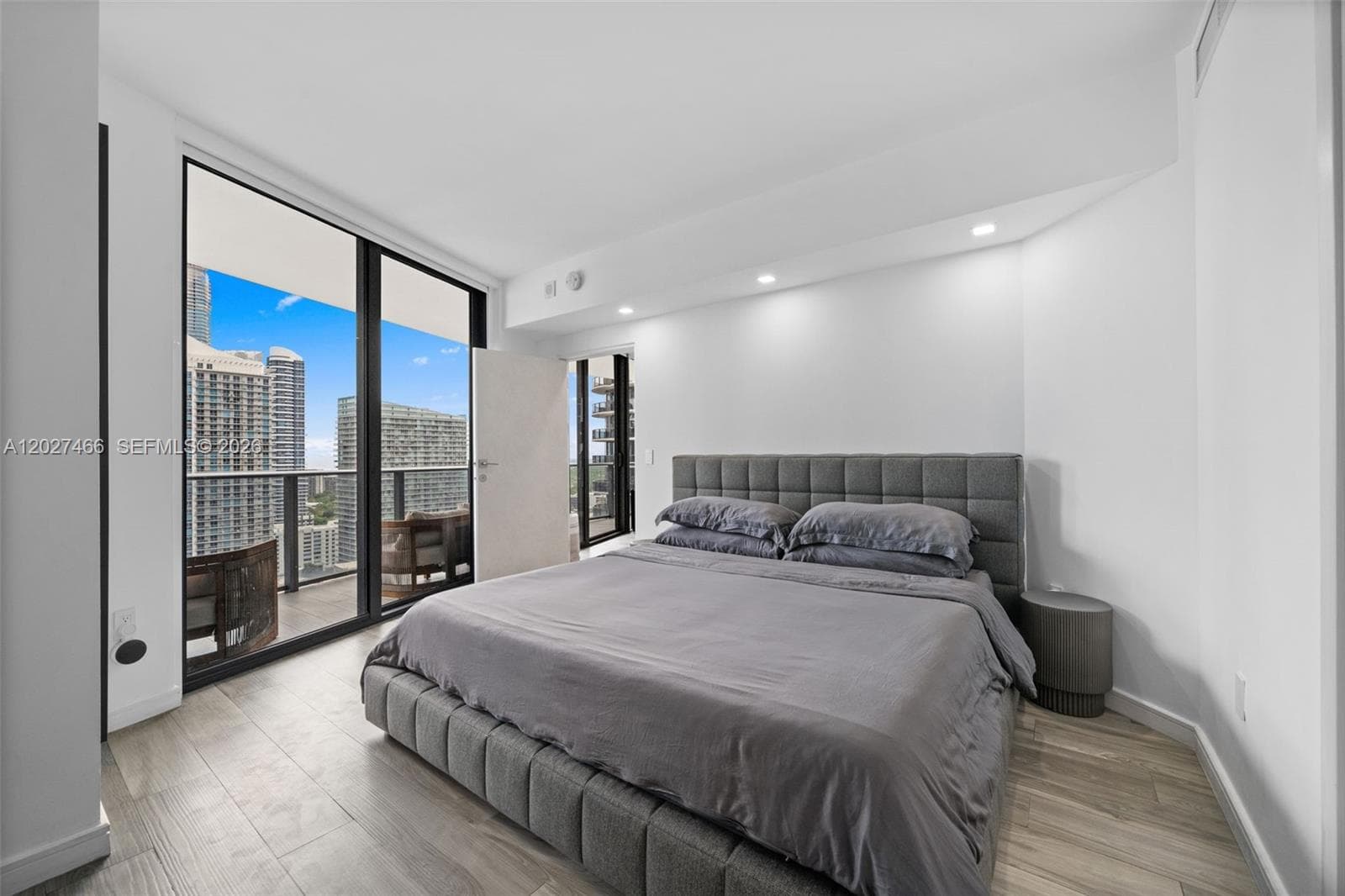 801 S Miami Ave # 2901, Miami FL 33130 — 8