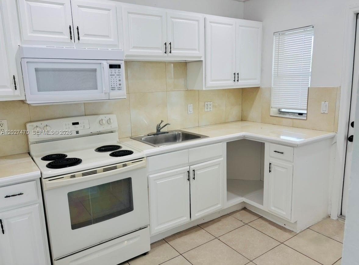 14400 Polk St, Miami FL 33176 — 4