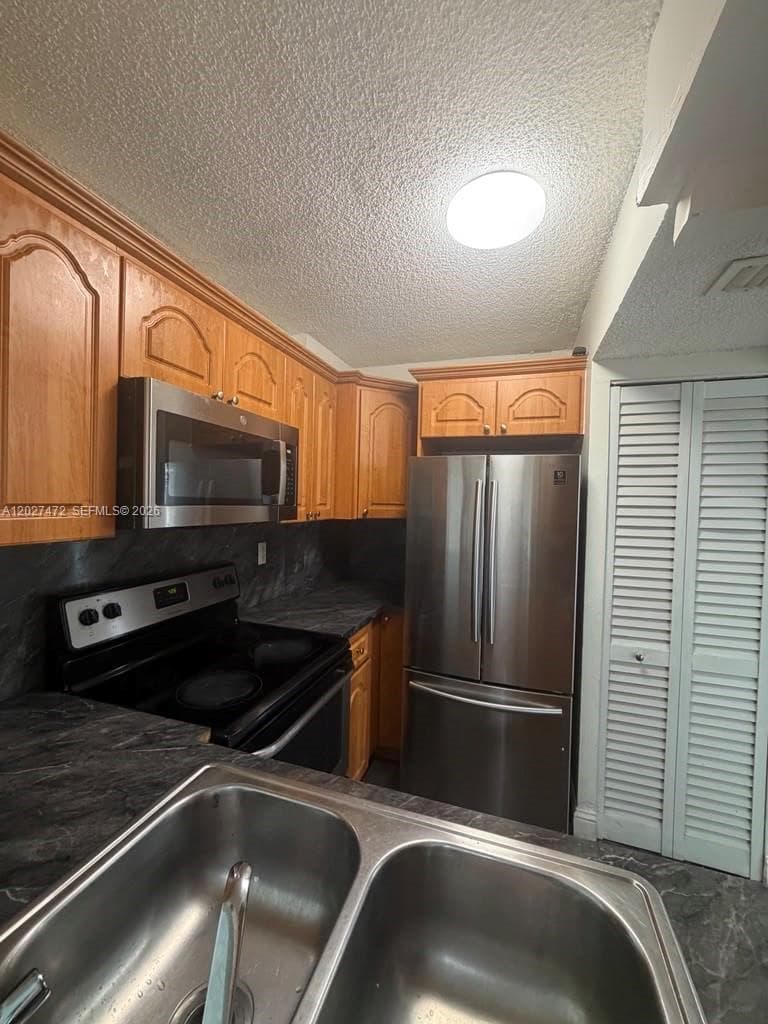 8185 NW 7th St # 218, Miami FL 33126 — 10
