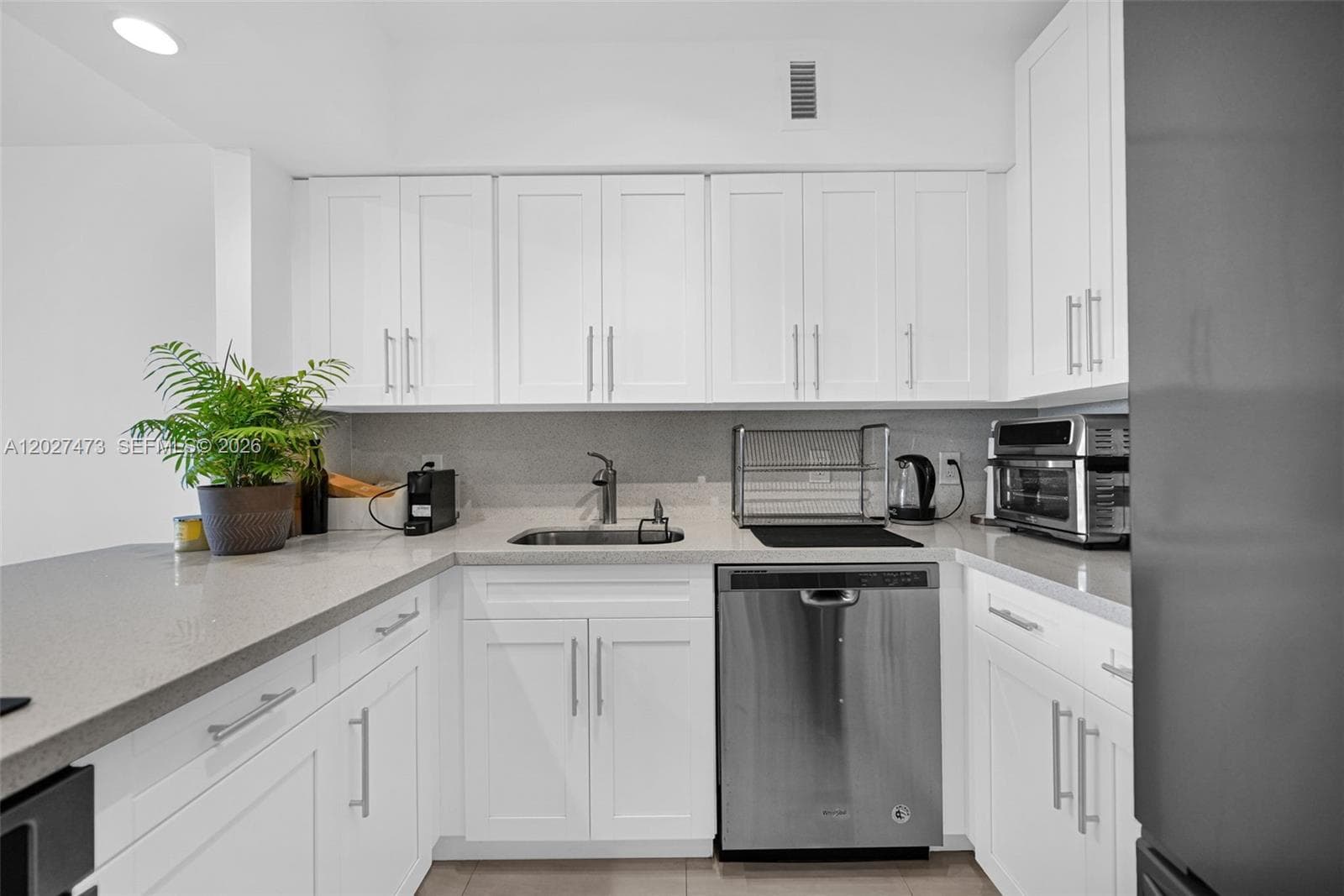 5700 Collins Ave # 5J, Miami Beach FL 33140 — 16